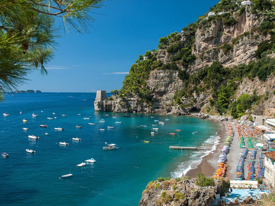 Fornillo beach