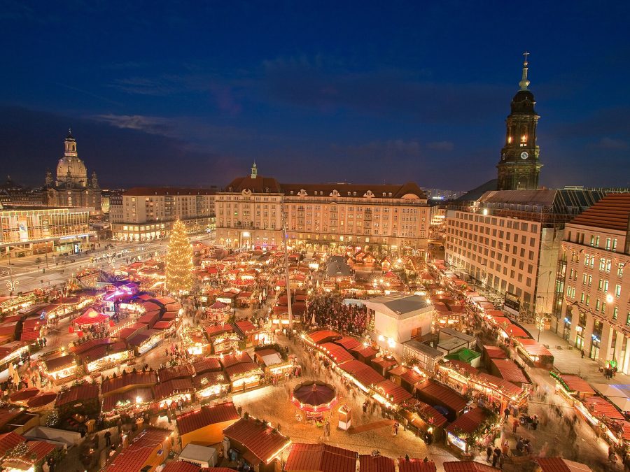 Striezelmarkt on the Altmarkt