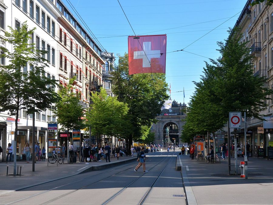 Bahnhofstrasse and Lucy