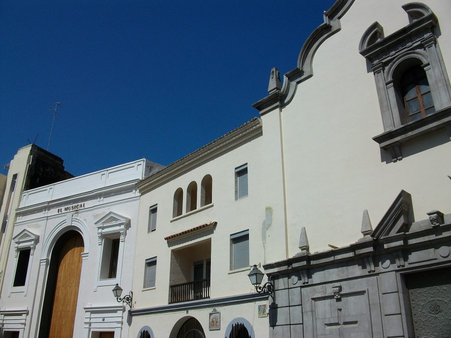 El Cabanyal and Malvarrosa