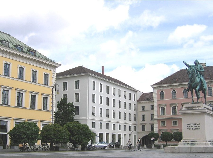 Medieval market, Wittelsbacherplatz